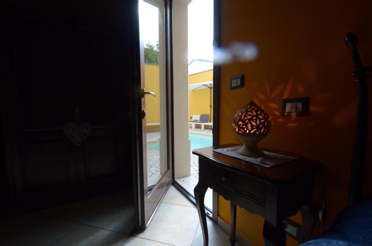 B&B Corte Dei Figuli San Pietro in Lama Exterior photo