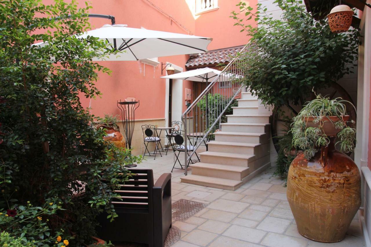 B&B Corte Dei Figuli San Pietro in Lama Exterior photo